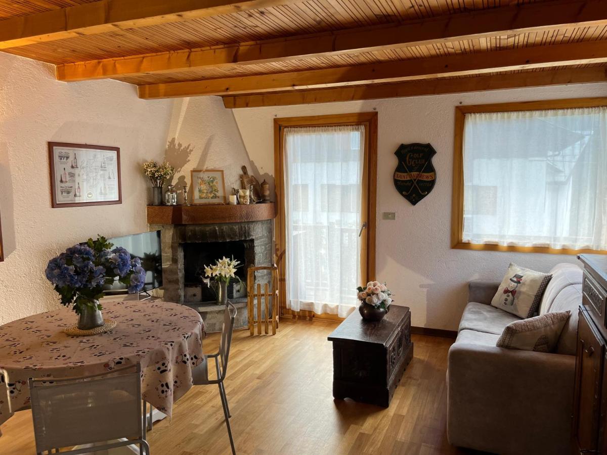 Chalet Blanc "Le Flocon" Courmayeur Luaran gambar
