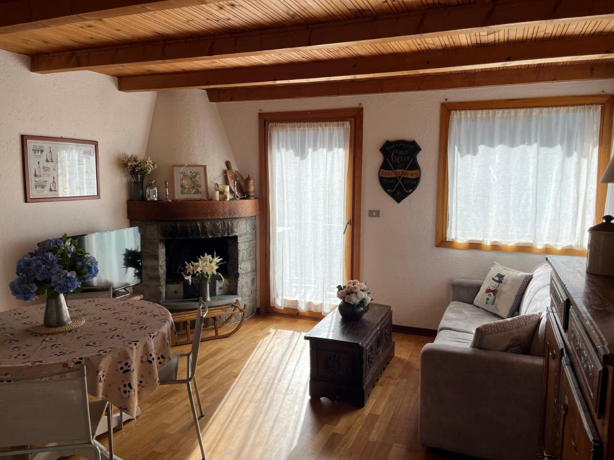 Chalet Blanc "Le Flocon" Courmayeur Luaran gambar