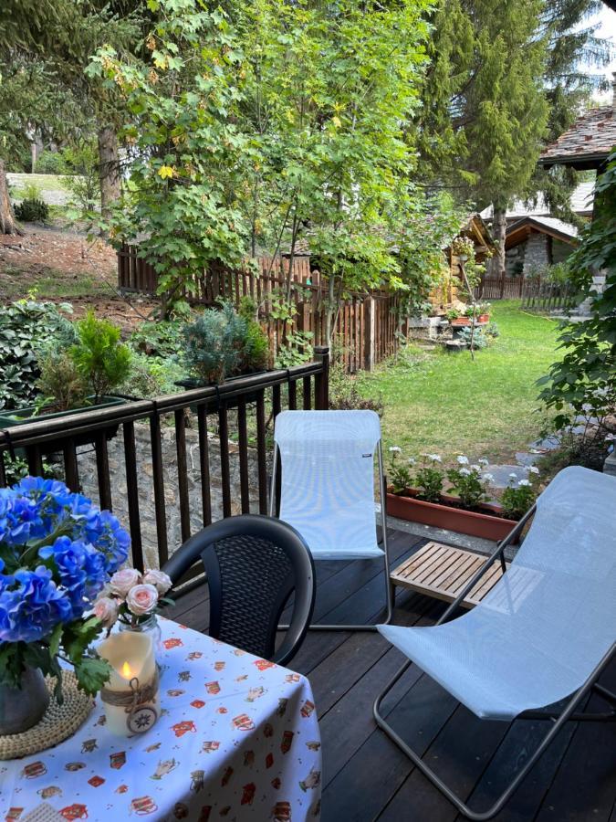 Chalet Blanc "Le Flocon" Courmayeur Luaran gambar