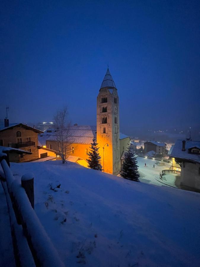Chalet Blanc "Le Flocon" Courmayeur Luaran gambar